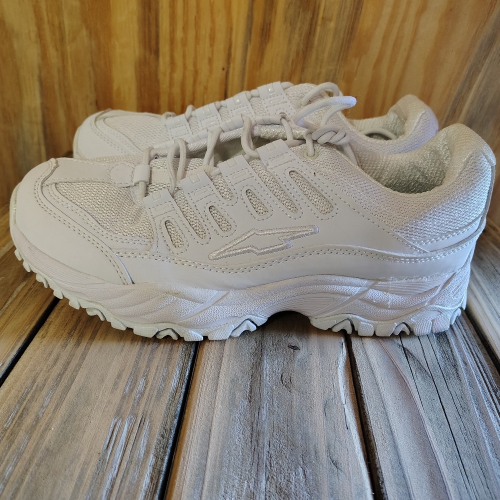 Avia Shoes Womens Size 10 wide Athletic Walking Comfort Chunky Traction Sneakers